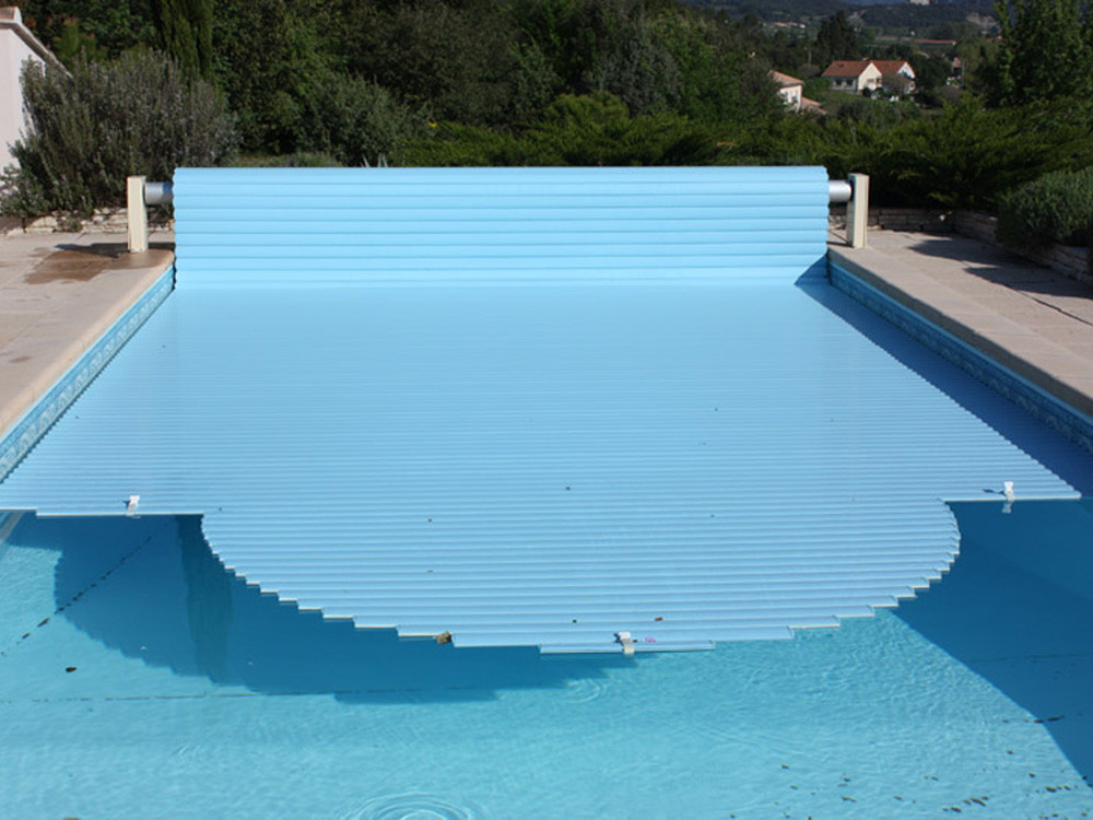 Tapparella fuori terra "Sylver Roll" per la piscina di Santiago