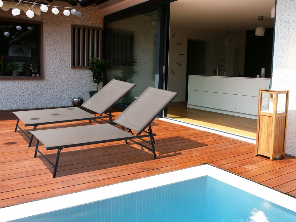 Set di 2 lettini prendisole in metallo "Sublima" - 180 x 54 x 104 cm - Tortora