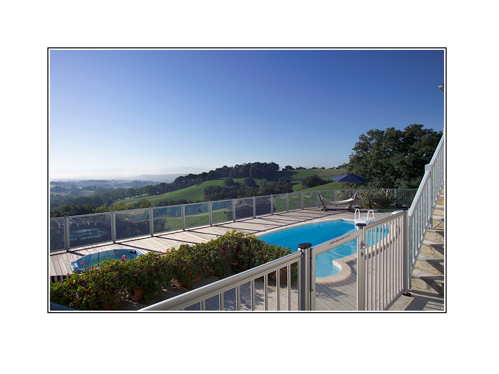 Pannello di recinzione per piscina
