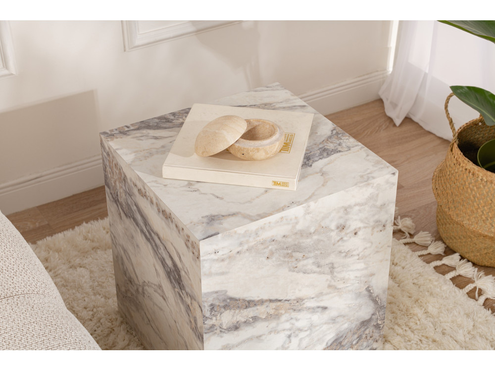 Tavolino laterale in legno "Küp" - 45 x 45 x 50 cm - Marmo Fresia