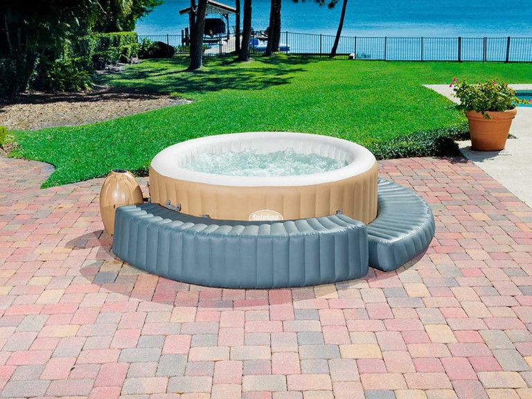 Attrezzatura per spa gonfiabile 4/6 posti "Lay-Z Spa Surround"