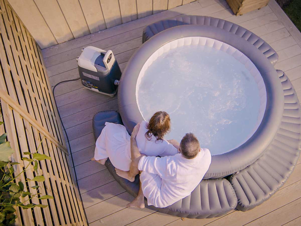 Attrezzatura per spa gonfiabile 4/6 posti "Lay-Z Spa Surround"